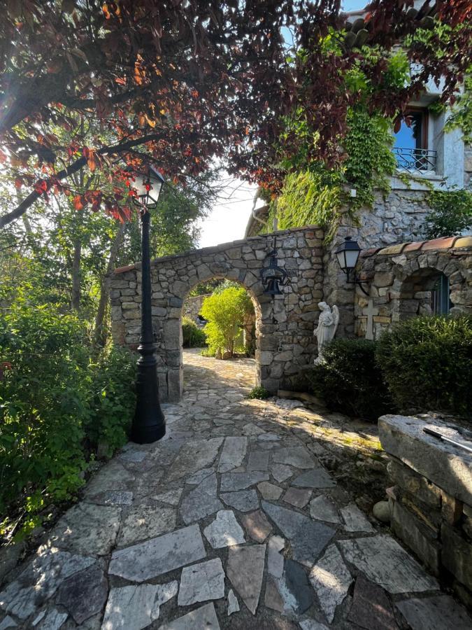 Le Priolat Des Anges Aux Portes Des Gorges Du Verdon 特雷格昂塞 外观 照片